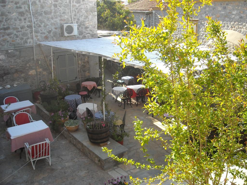 Theano Guesthouse Hydra  Exteriör bild