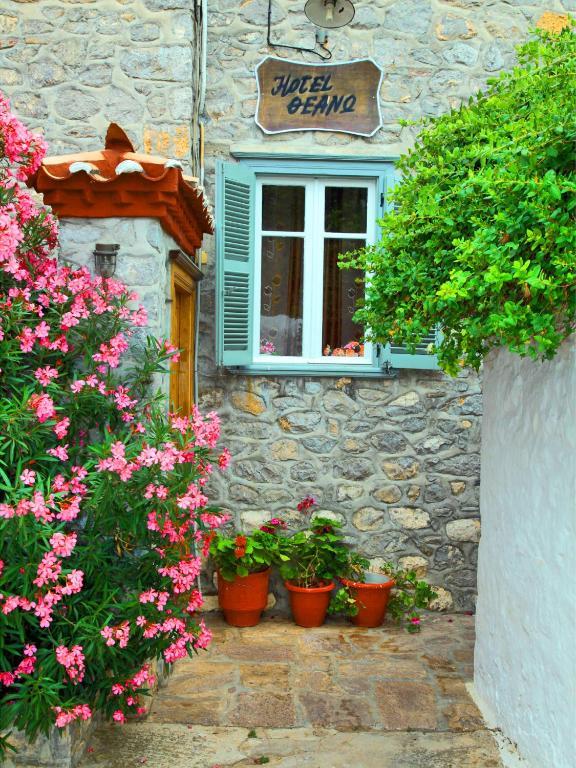 Theano Guesthouse Hydra  Rum bild